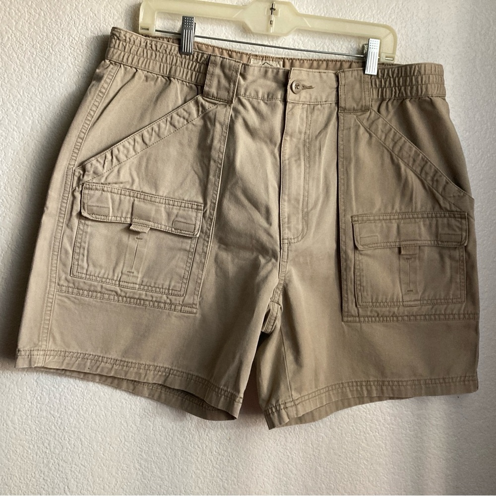 ST JOHNS BAY Men's Cargo Shorts Tan Size 38
